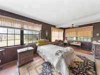 House 1430446784