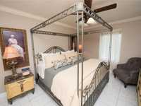 House 1574576944