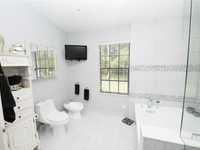 House 1574576993