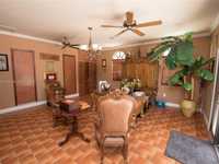 House 1574577006