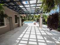 House 1574577035