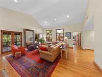 House 1442218643