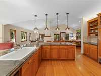 House 1442218676