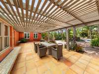 House 1442218697