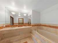 House 1442218725