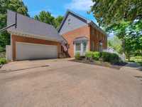 House 1501738016