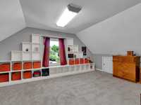 House 1501738044