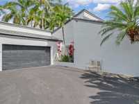House 1505277701