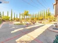 House 1592740636