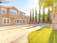 House 1592740683
