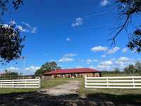 House 1924807064