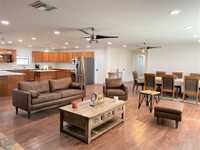 House 1924807099