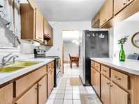 House 1611704563
