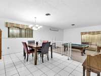 House 1611704572