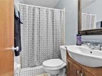 House 1611704605