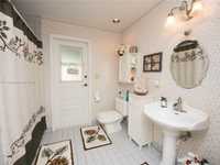 House 1684685979