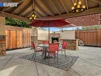 House 1628653821