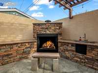 House 1628653824