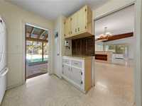 House 1641385447