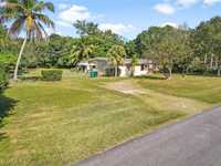 House 1641385432
