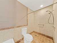House 1649956352