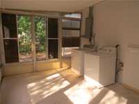 House 1642381852