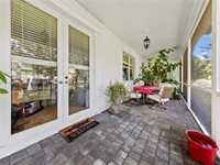 House 1904794899