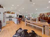 House 1904794915
