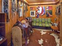 House 1904794644