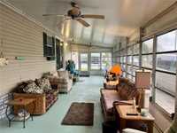 House 1924903660