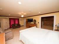House 1807734505