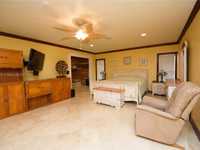 House 1807734512