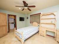 House 1807734549