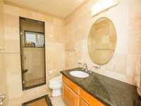 House 1807734640