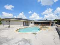 House 1807734660