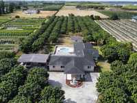 House 1807734758