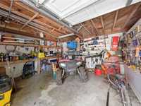 House 1659078199