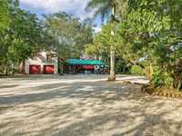 House 1659078153