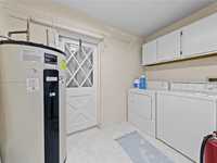 House 1711833937