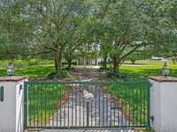 House 1711833860