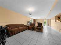 House 1733728046
