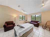 House 1733728083