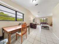House 1733728085