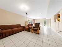 House 1733728097