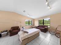 House 1733728034