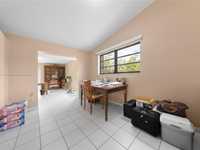 House 1733728035