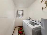 House 1888904961