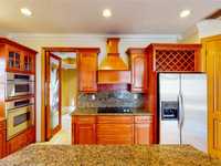 House 1835180576