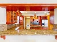 House 1835180578