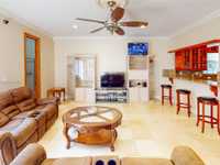 House 1835180598